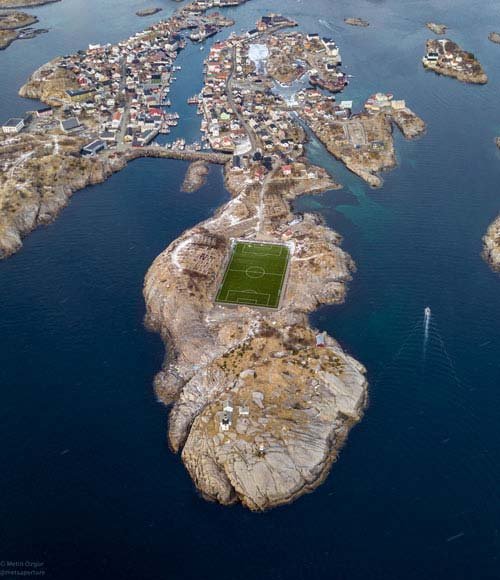 metsaperture Metin Özgür Henningsvaer Lofoten