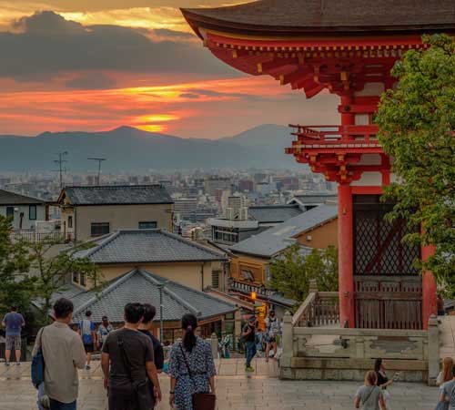 metsaperture kyoto gion sunset