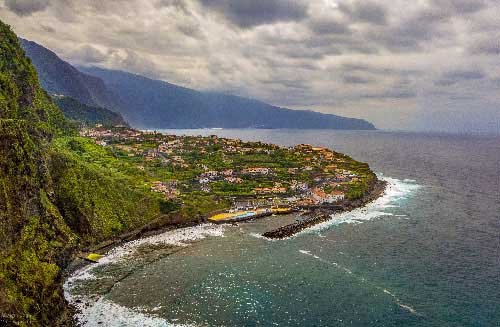 metsaperture madeira island village