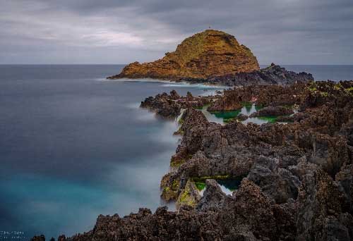 metsaperture porto moniz lava pools