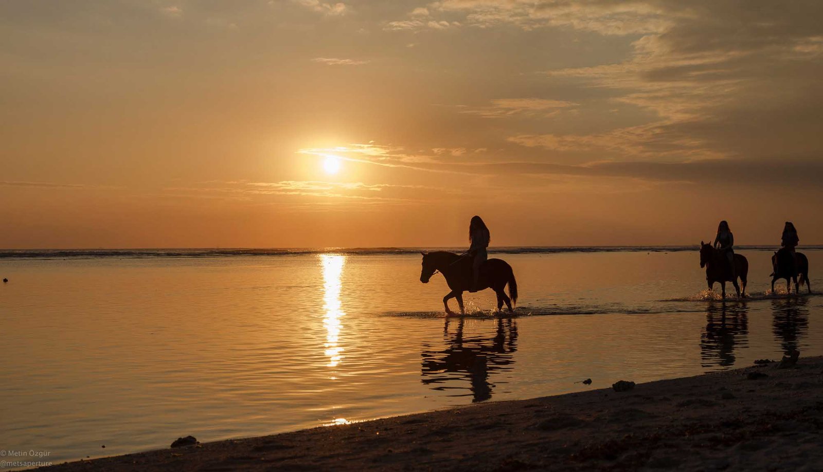 Gili Trawangan riding in sunset