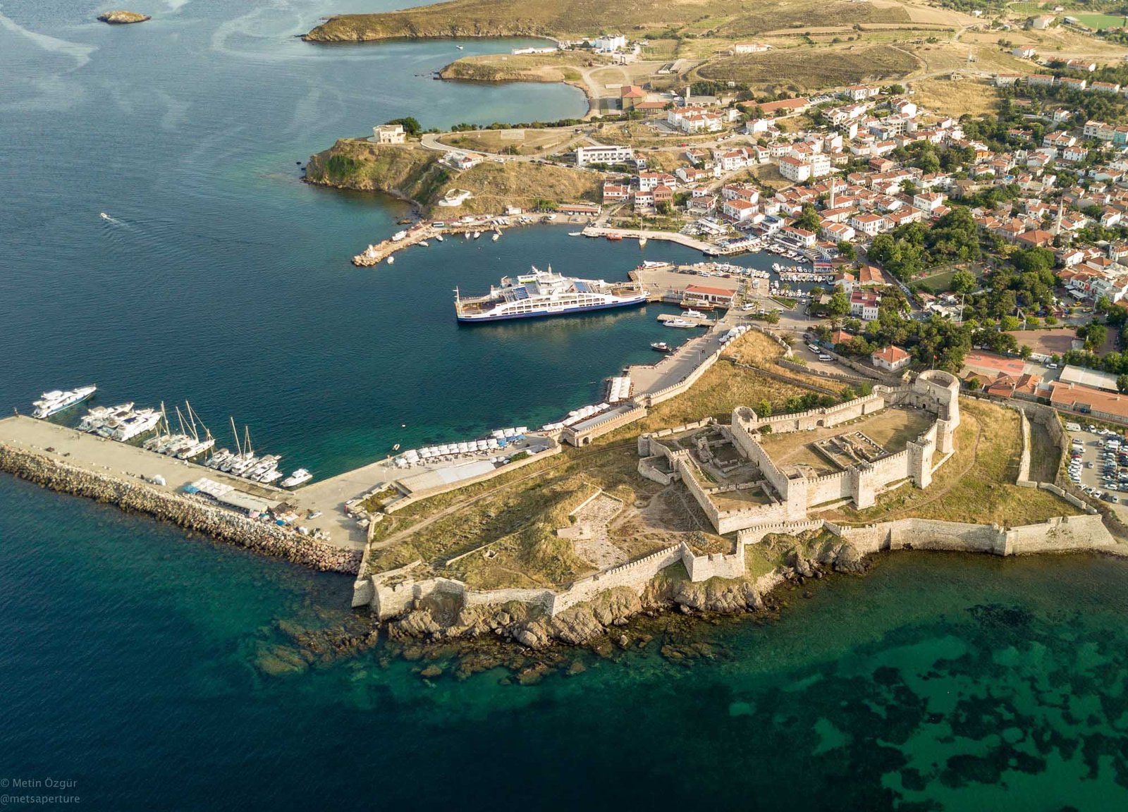 bozcaada castle